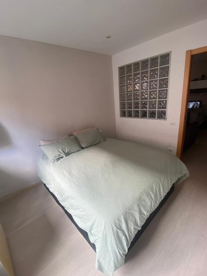 Cozy Apartment At A Great Location! L’Hospitalet de Llobregat Exterior foto